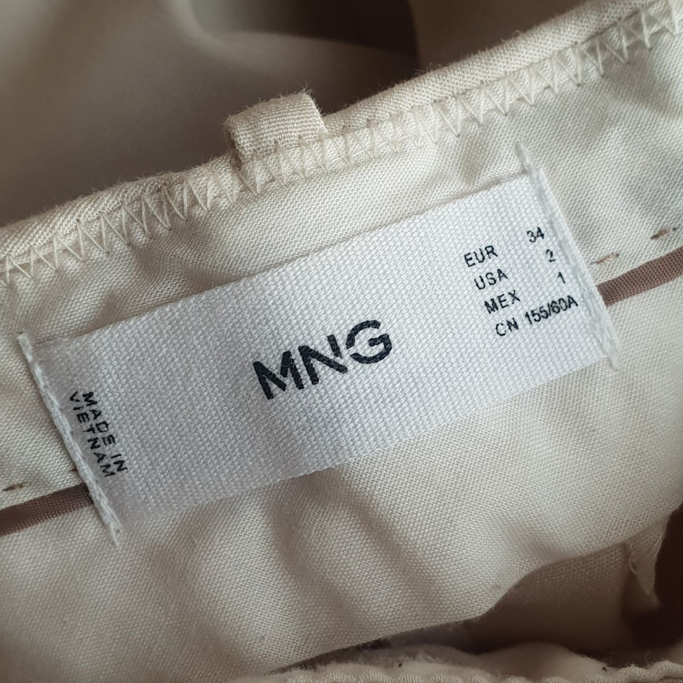 Mango Pantaloni: 🐸 Hose MANGO 34 offwhite – Nuovo (secondo la descrizione) da Môtier (Vully) venduto da Frogs 7