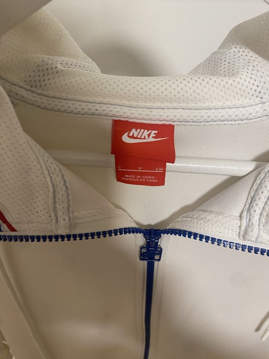 Nike Pulls & Sweat-shirts: Nike Hoodie Size S – D'occasion à Brüttisellen par xe_m 1