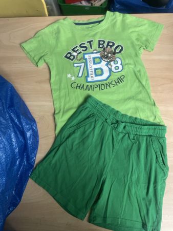 Sommerset grün T-Shirt und kurze Hose Gr. 128 