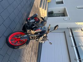 Motorrad Yamaha MT-125 grau rote Felgen guter Zustand