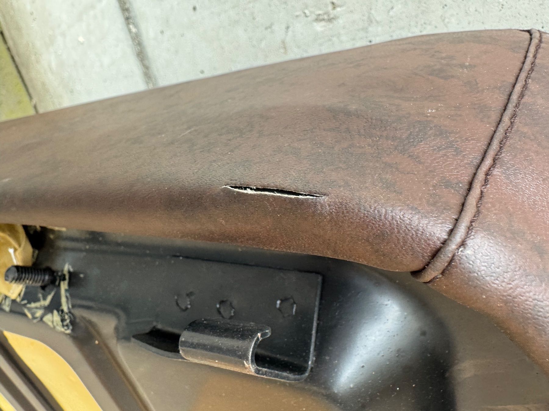 Piaggio Accessori per altri veicoli: Ape-Sitzbank,  Braun – Usato da Neftenbach venduto da Rose40 8