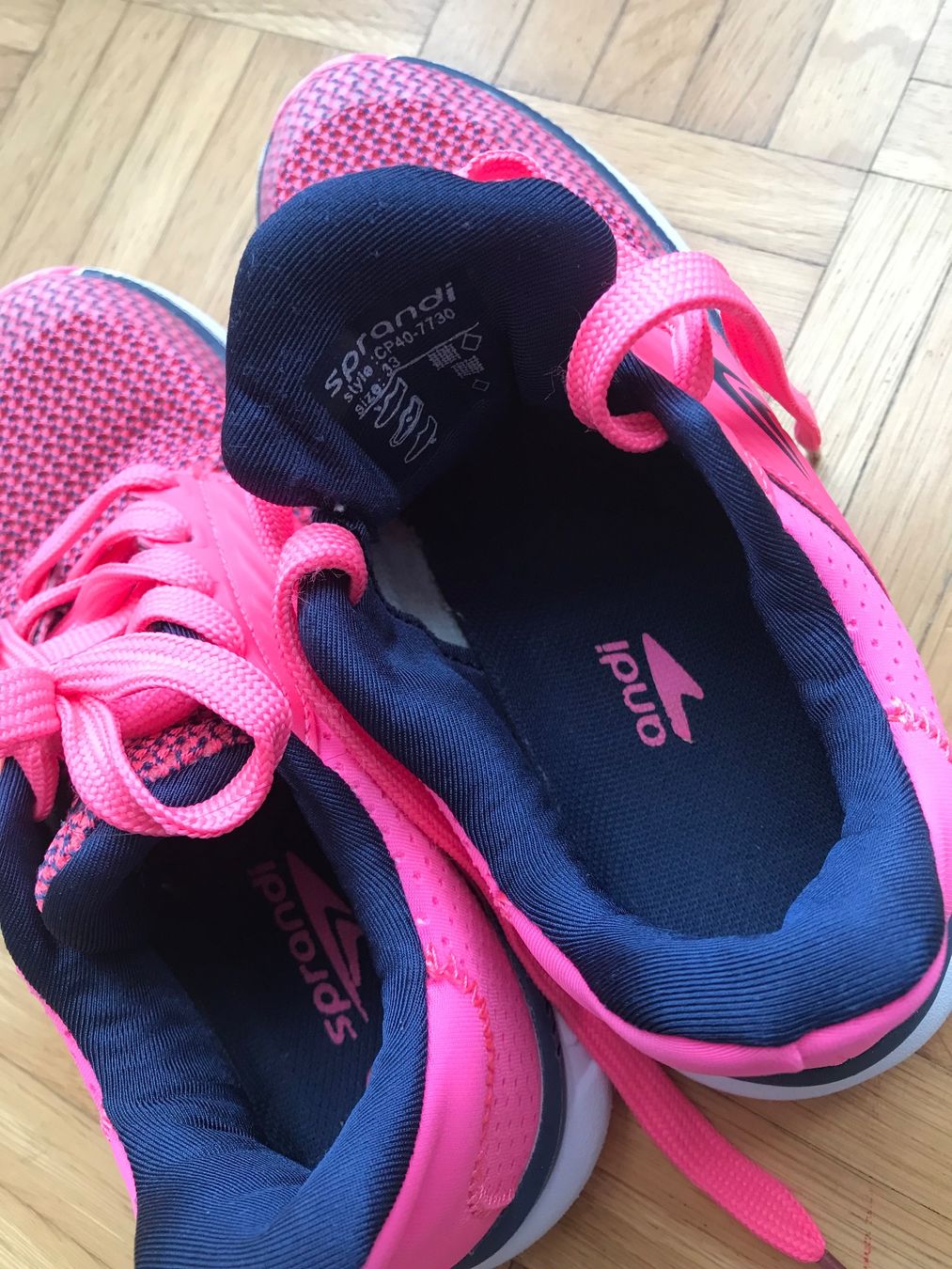 Scarpe per ragazze: Turnschuhe Grösse 33 neon rosa – Usato da Emmenbrücke venduto da Hathor123 8