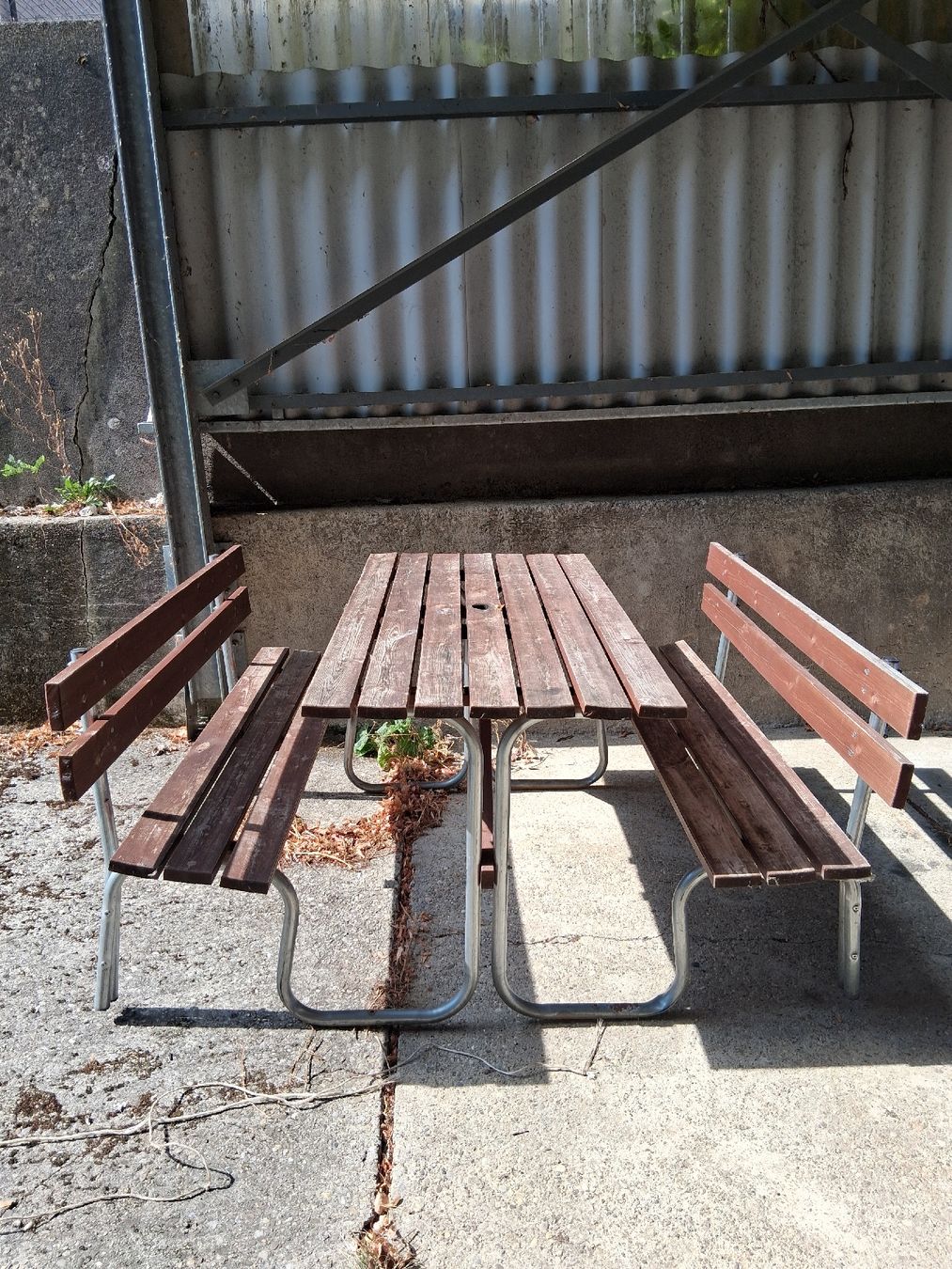 Set di tavolo e panche: 2 Stk Picknick Tische mit Bank – Usato da Trimbach venduto da Tripoli_Trimbach