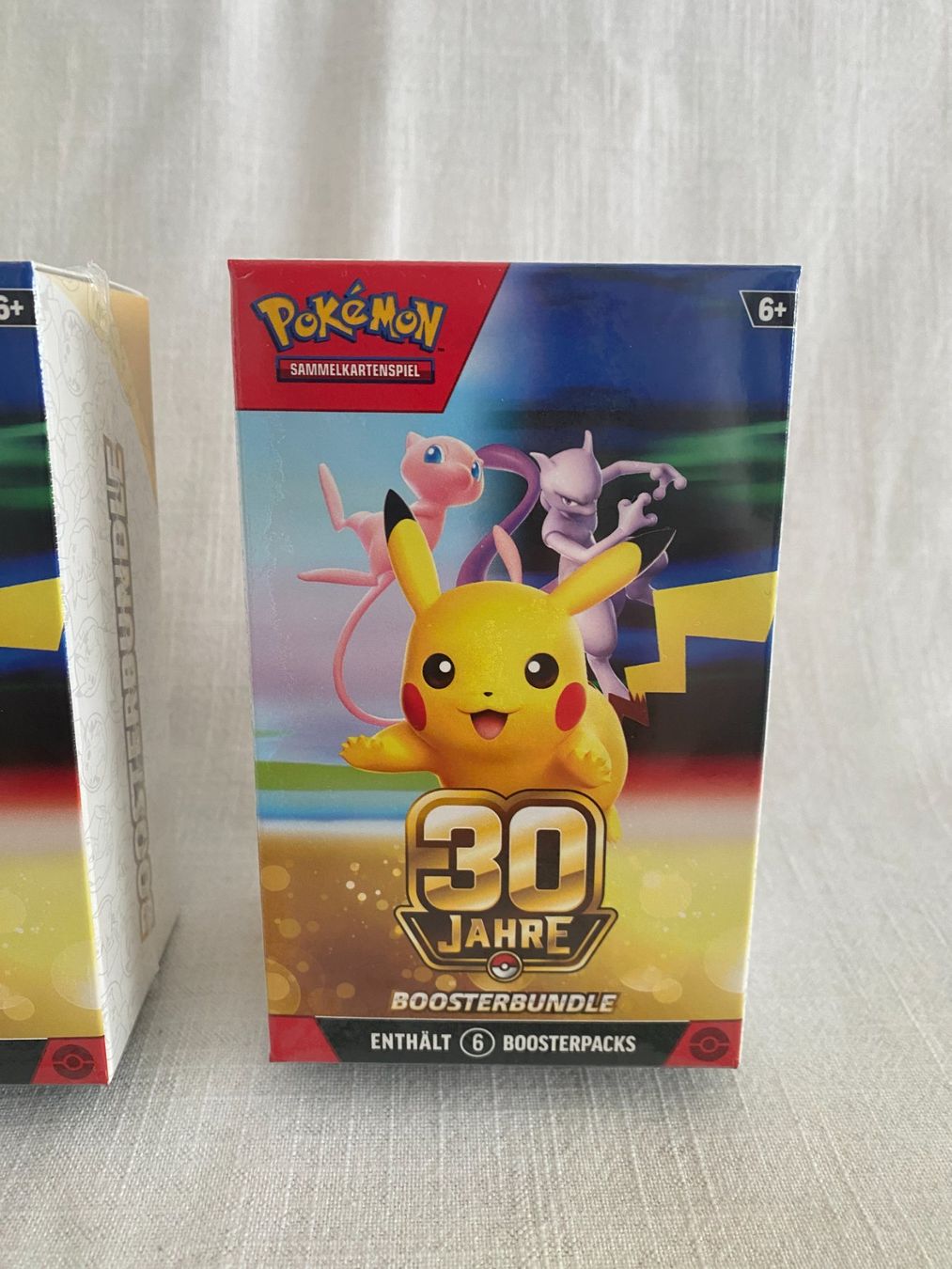 Pokémon Carte collezionabili: Pokemon / 30th Anniversary Celebration 2x Booster Bundle DE – Nuovo e nell'imballaggio originale da Rottenschwil venduto da Sigma_Freud 2