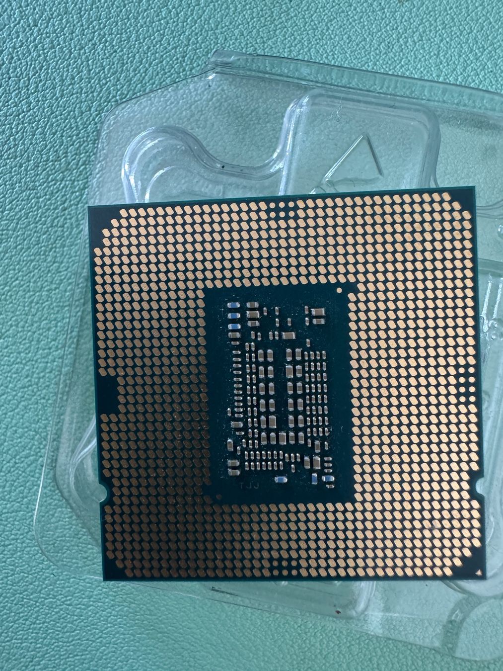 Intel Composants électroniques: Intel Core G5905 3.5GHz – D'occasion à Neuchatel par Mr-Nobody 1