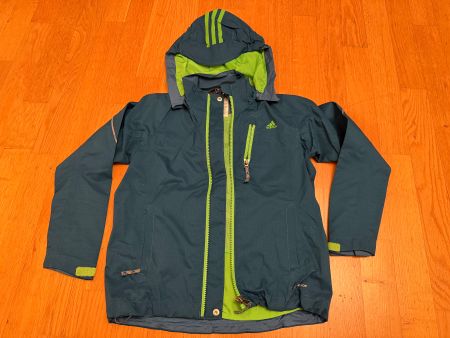 Neue Adidas Regenjacke für Knaben Grösse 128
