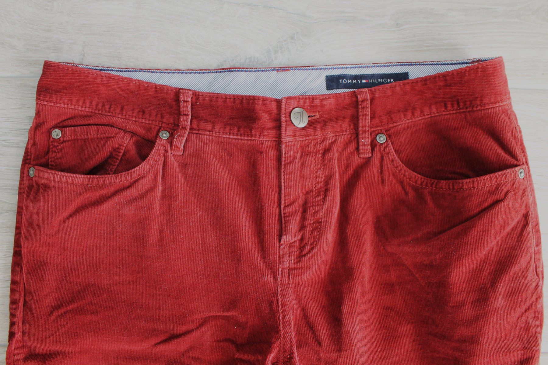 Tommy Hilfiger Pantaloni: Pantalon Tommy Hilfiger taille M – Nuovo (secondo la descrizione) da Chez-le-Bart venduto da jasse 1