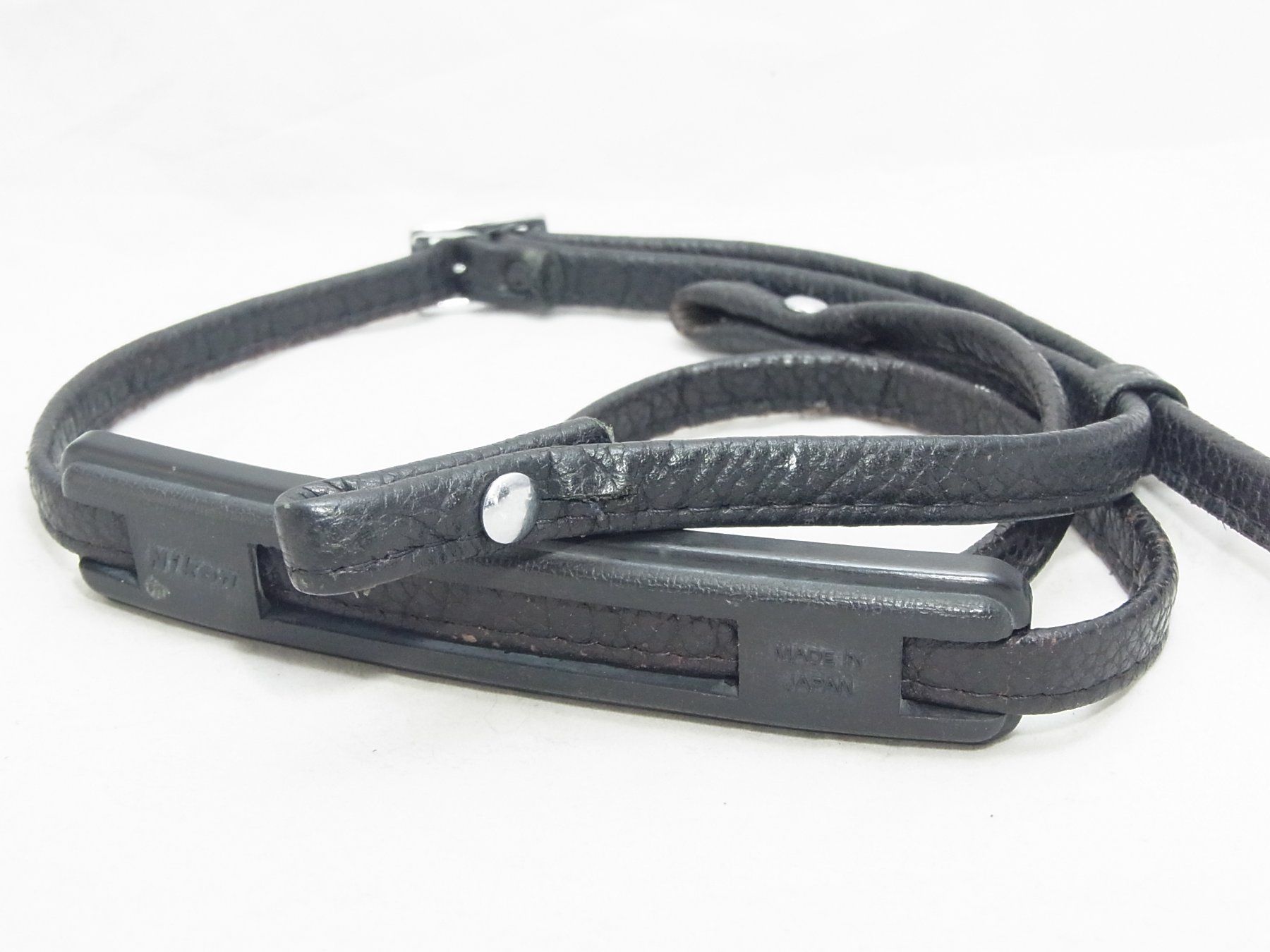 Nikon Altri Accessori: Vintage Nikon Kameragurt Leder #v1 – Nuovo (secondo la descrizione) da Dietikon venduto da Baro4