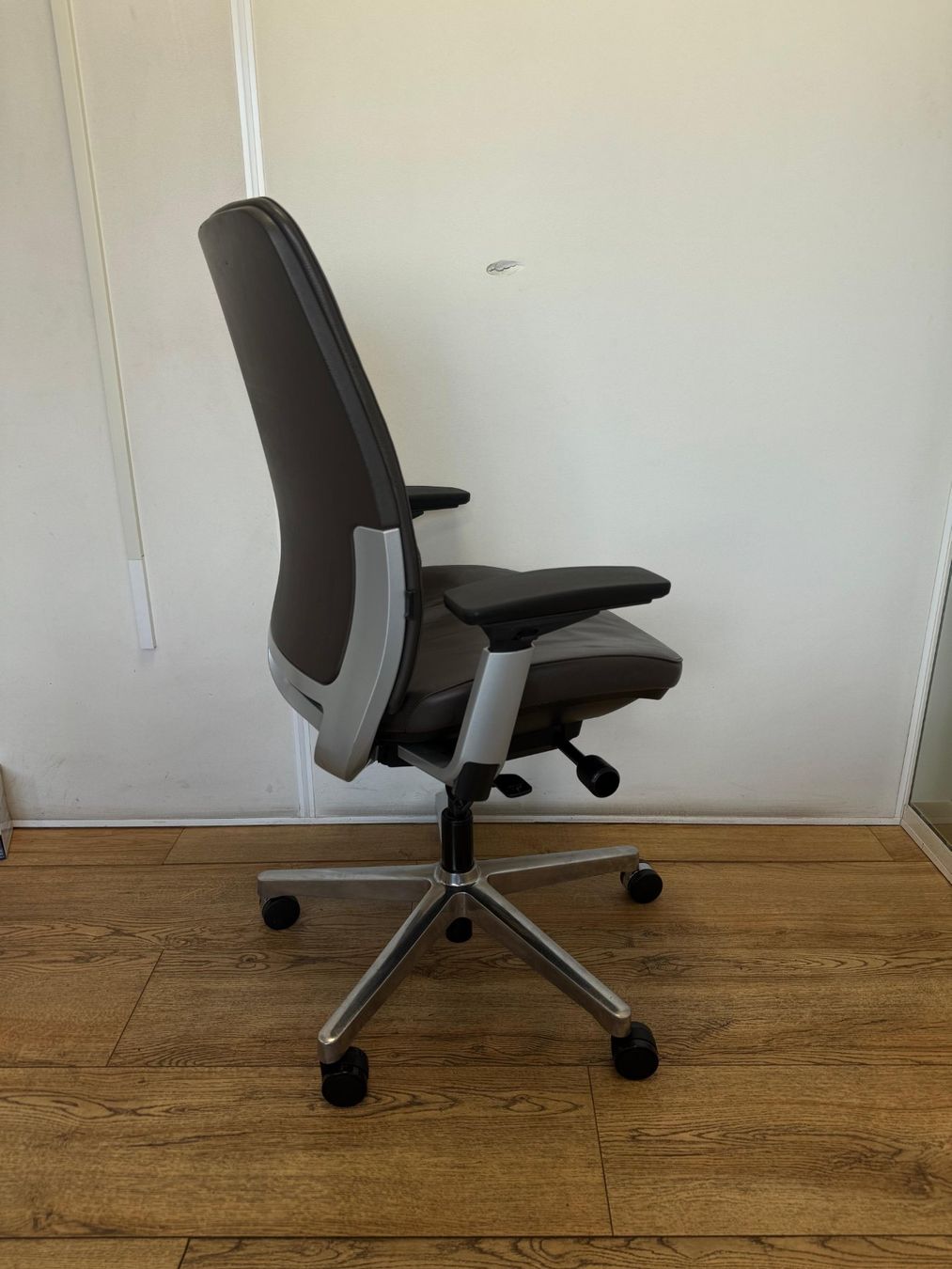 Steelcase Stühle: Steelcase Amia Leather – Gebraucht aus Purmerend von Offeco 2