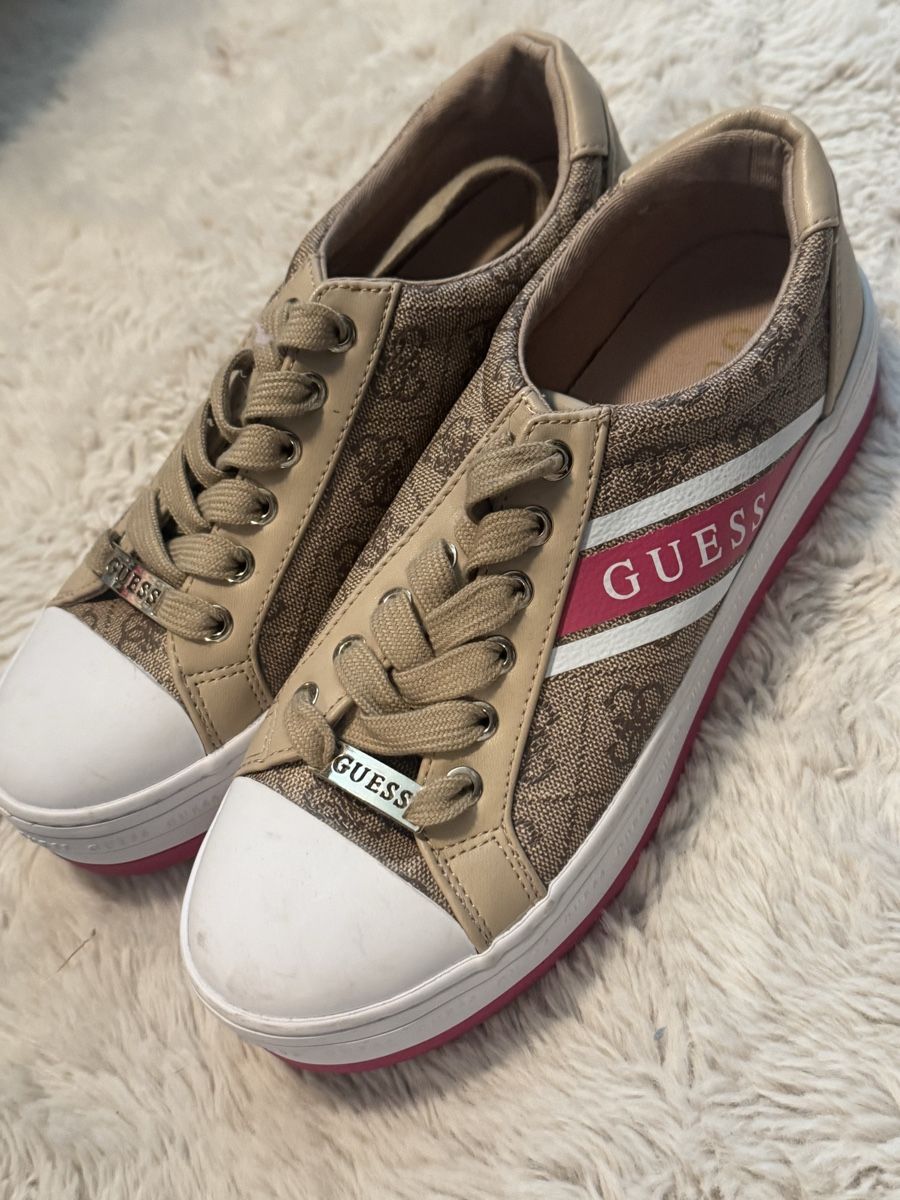 Damenschuhe: Guess Turnschuhe – Neu (gemäss Beschreibung) aus Gossau SG von kat_kz86