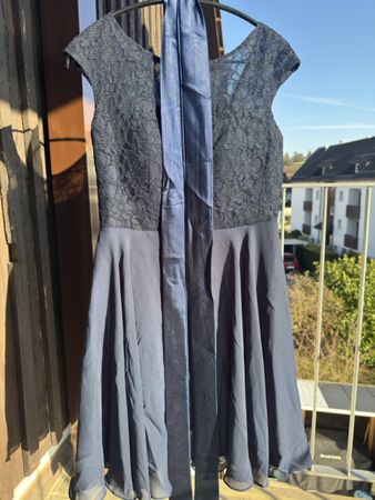 Elegantes Cocktail Kleid von JJ'sHouse mit Spitze Gr. 36