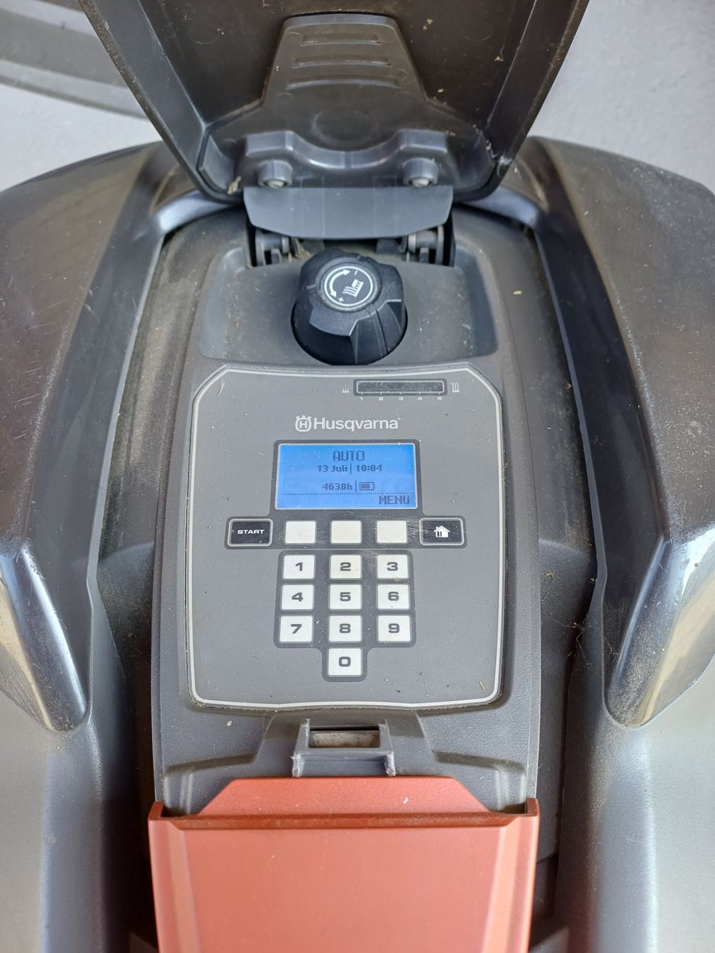 Husqvarna Rasenmäher: Husqvarna Automower 105 – Defekt aus Sempach Station von Sachs77 4