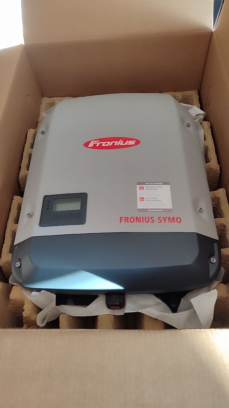 Inverter: neuf onduleur fronius symo 8.2 – Nuovo e nell'imballaggio originale da Ménières venduto da Atelier230