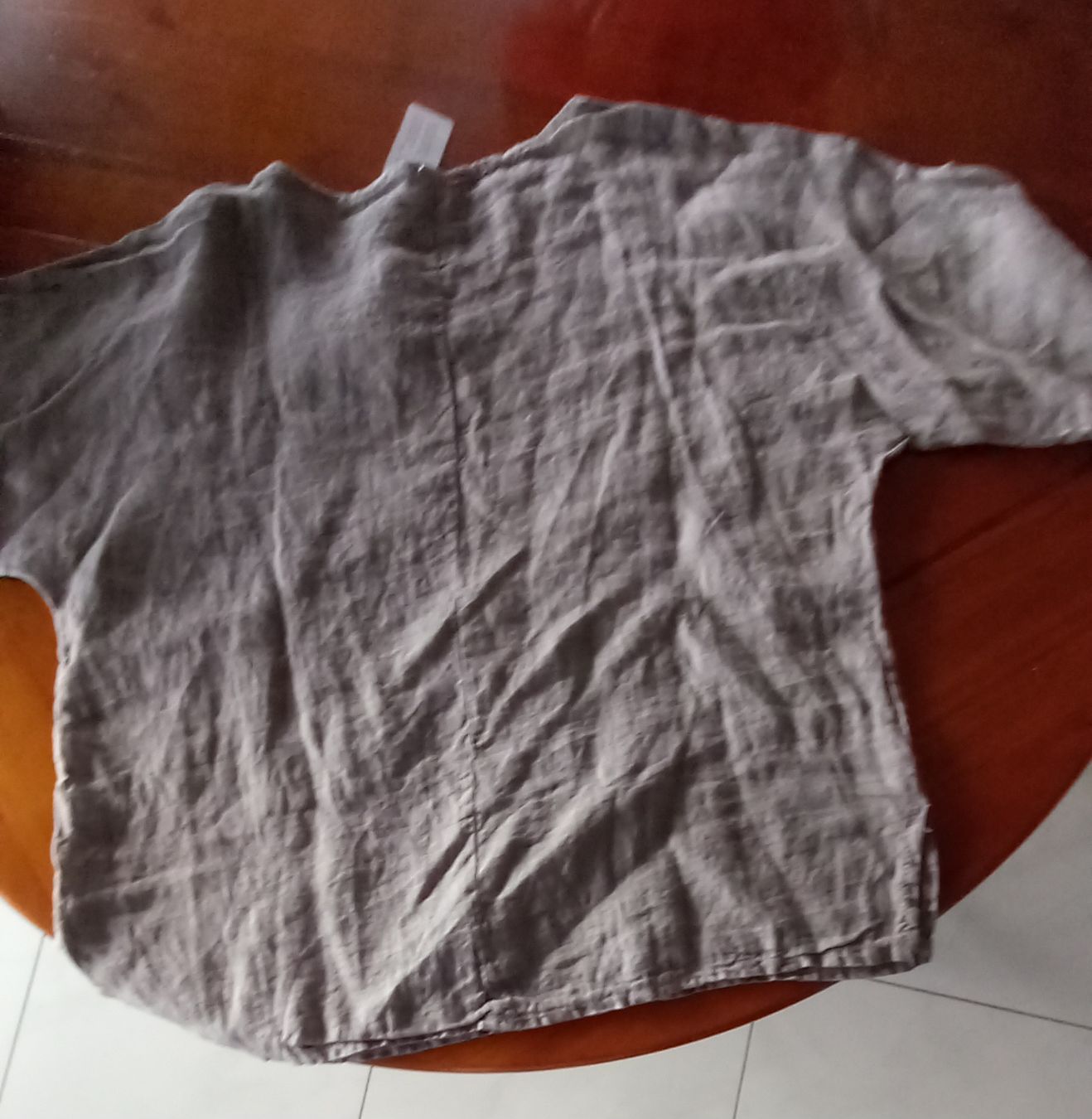 Top: Superbe casaque en lin, taille L /xl – Nuovo (secondo la descrizione) da La Chaux-de-Fonds venduto da Boutique333 2