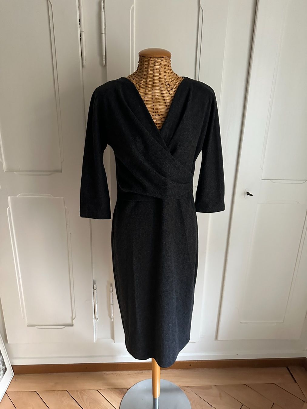 Max Mara Robes: WEEKEND MAX MARA - Etuikleid dunkelgrau L – D'occasion à Zürich par Diazaio