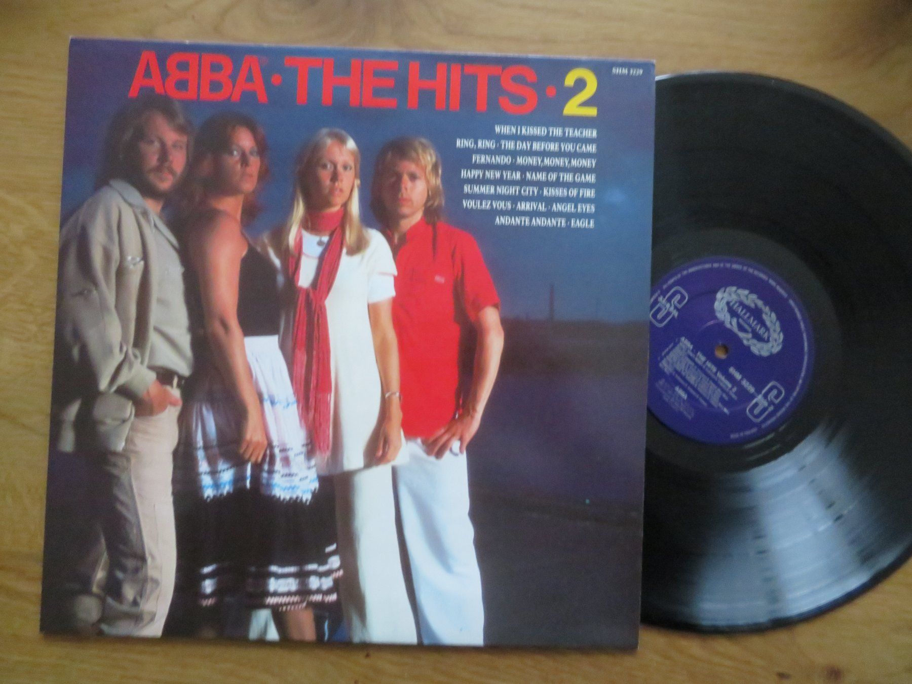 Dischi in vinile: ABBA THE HITS 2 – Nuovo (secondo la descrizione) da Zürich venduto da max_cp5f
