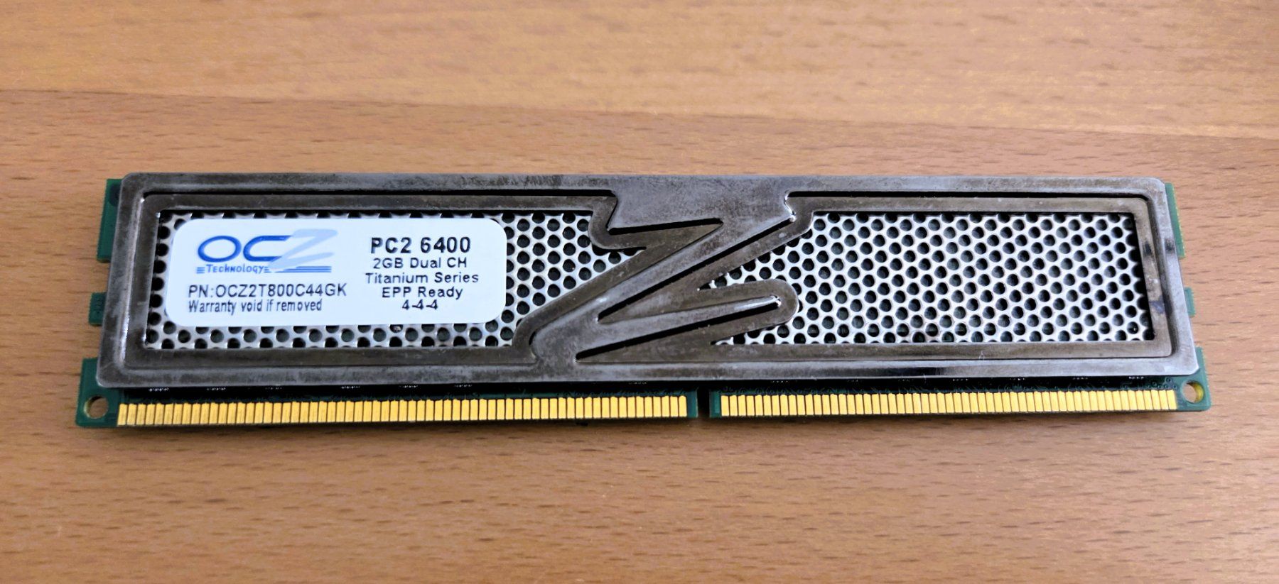 Memoria / RAM: 2 GB RAM MEMORY - TITANIUM – Usato da Brüttisellen venduto da Nighttrain