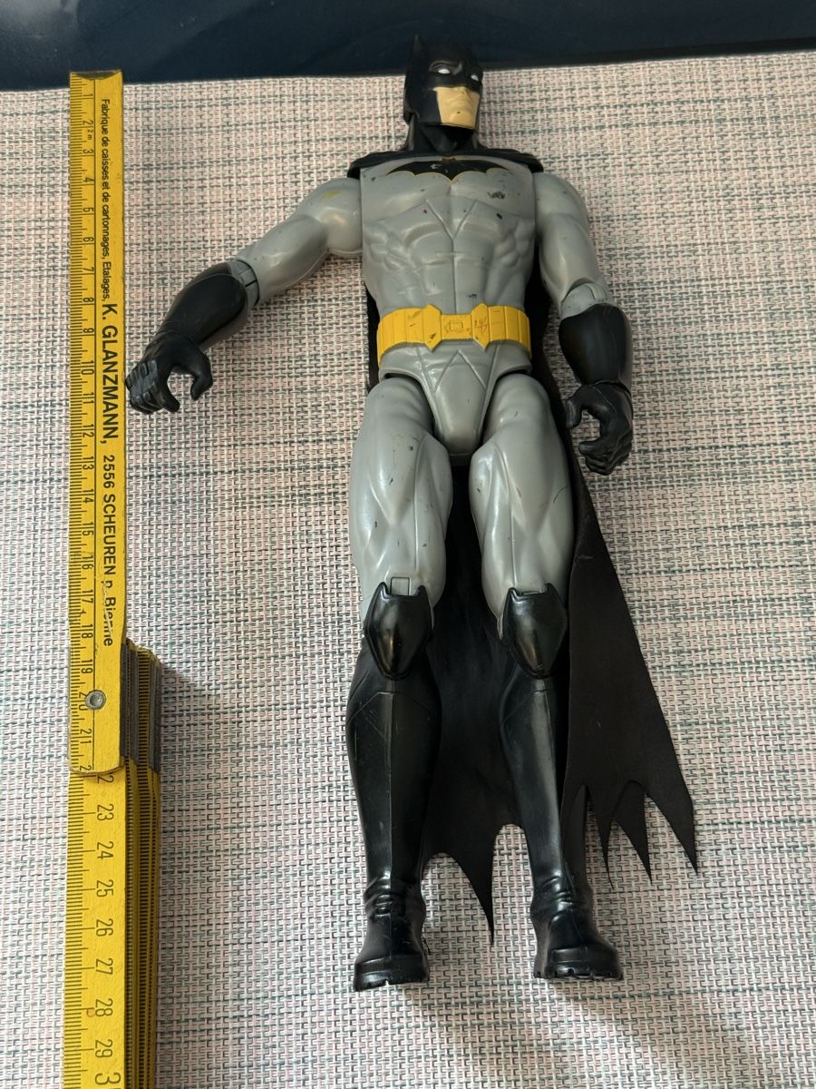 Figurines: Batman DC Comics Actionfigur 30 cm SML 2020 – D'occasion à Grenchen par swiss.antiques 3