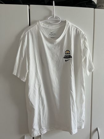 Nike T-Shirt weiss Backprint Grösse L neu