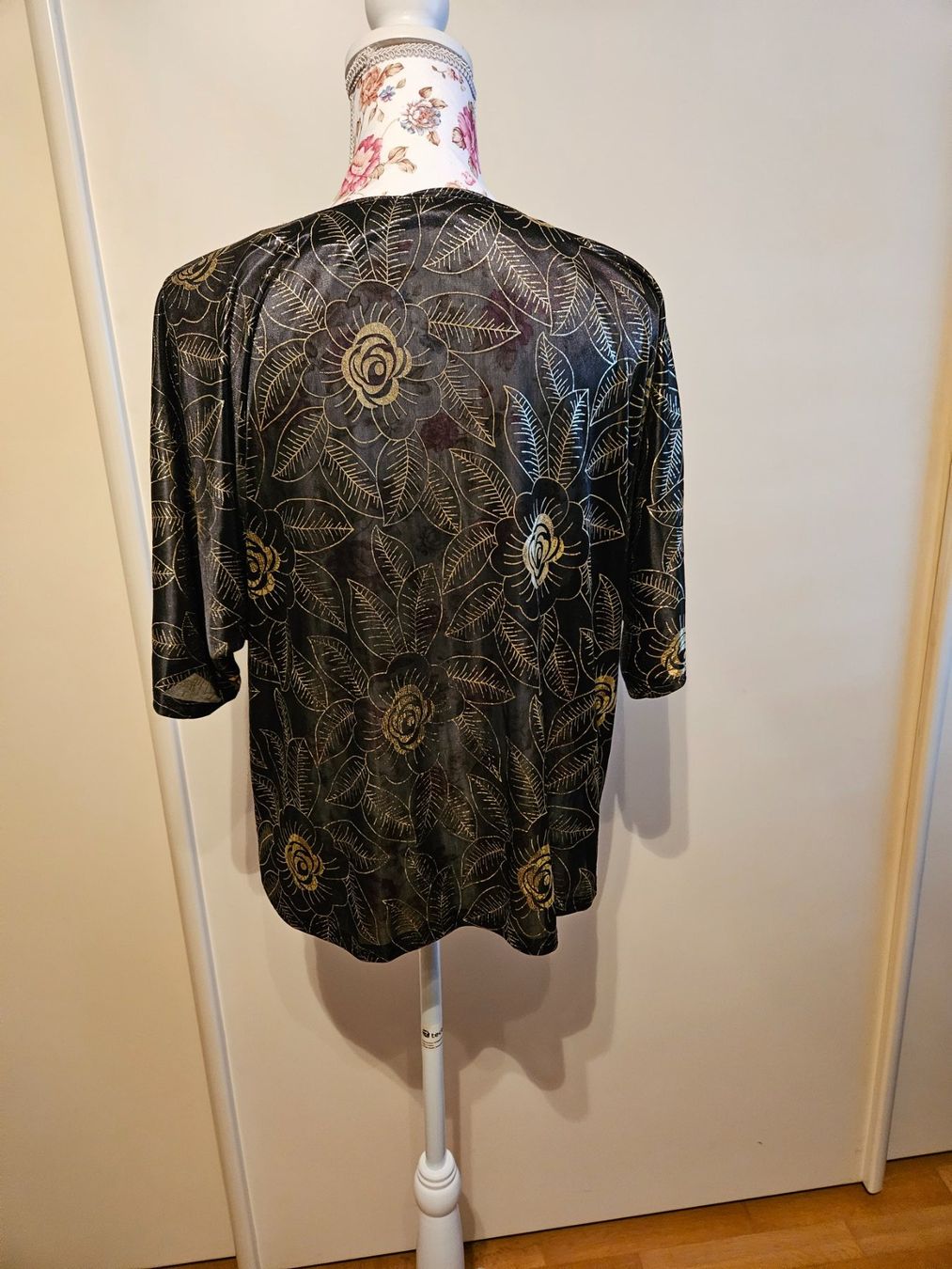 T-Shirts: Damen Shirt Gr 40 – Neu (gemäss Beschreibung) aus Landquart von Snug01 1