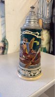Antiker Bierkrug mit Zinndeckel und aufwendigem Dekor