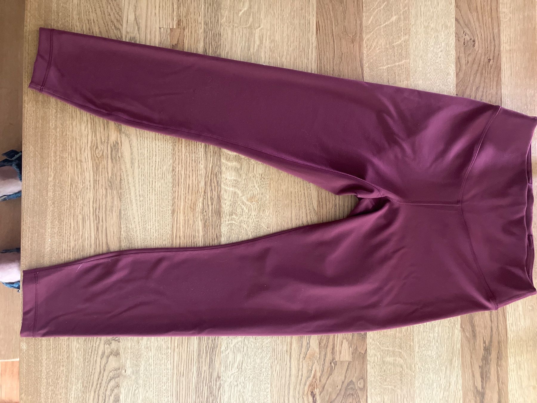 Lululemon Leggings: Lululemon wunder under, smooth cover – Usato da Zollikerberg venduto da Nwahl