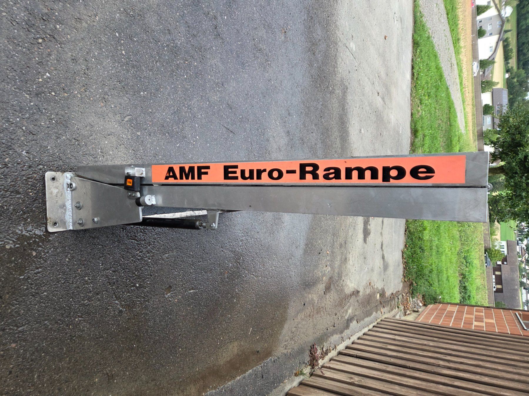 Rampes d’accès: Verladerampe / Rollstuhlrampe – D'occasion à Sins par and_66qh