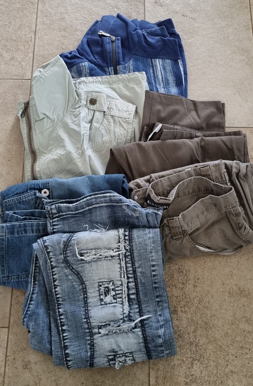Lotti di vestiti: Kleiderpaket gr.50 – Usato da Grossdietwil venduto da GNOM313