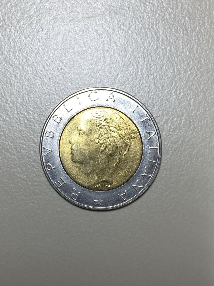 Tutti le monete: Italia - 500 lires - 1988 – Usato da Payerne venduto da Mike1682