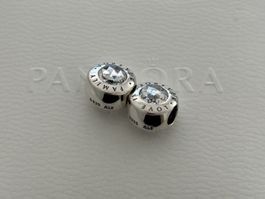 Pandora Charms mit Zirkonias und Inschrift (2 Stück)
