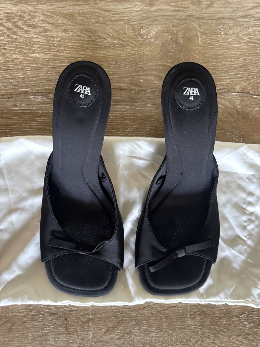 Zara Scarpe da donna: Mule à talon noir avec noeud en taille 41 – Usato da Genève venduto da leapedroli