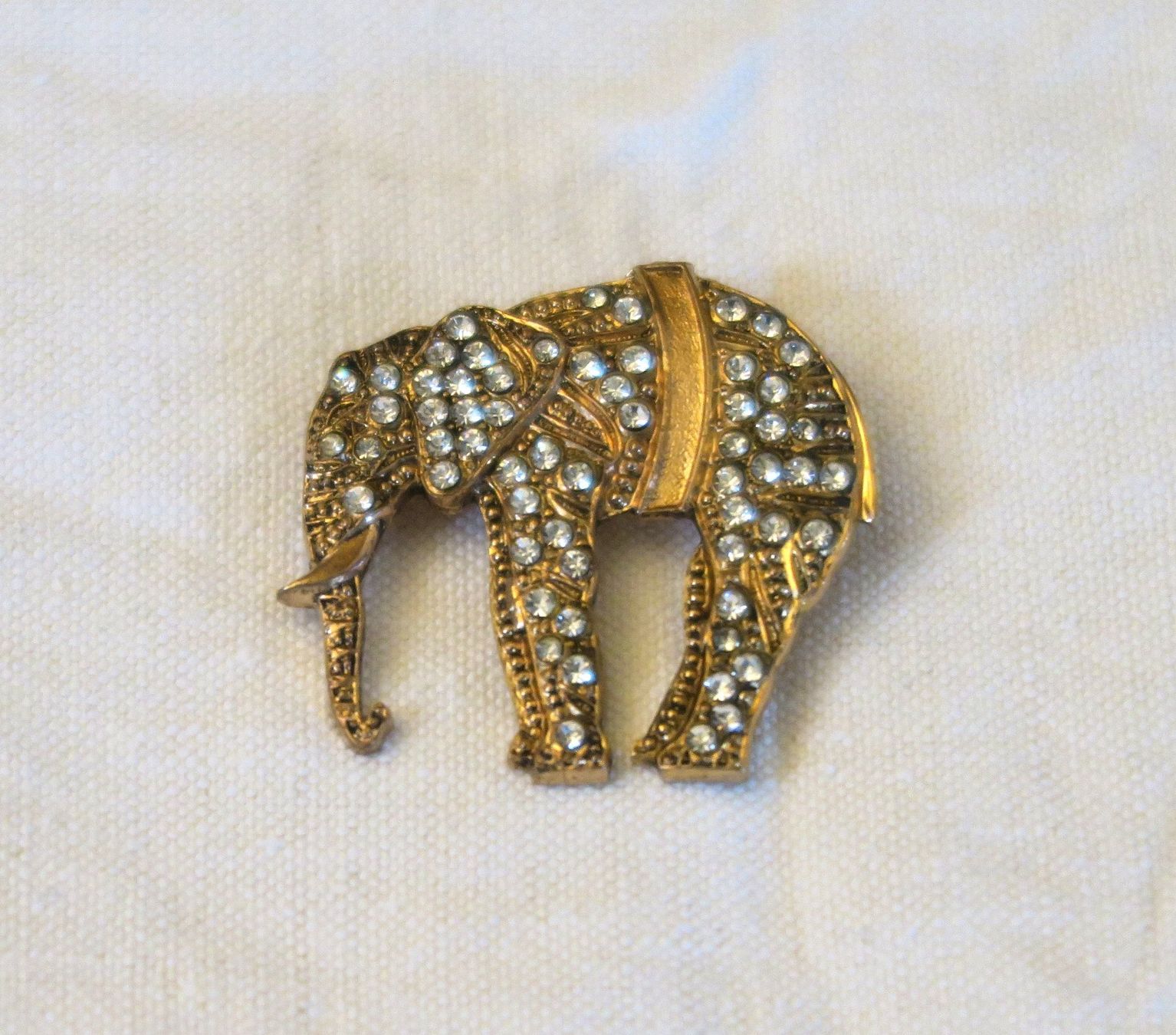 Spille & Fermagli: Brosche Elefant mit Strassteinen – Usato da Brittnau venduto da marlenestone 4