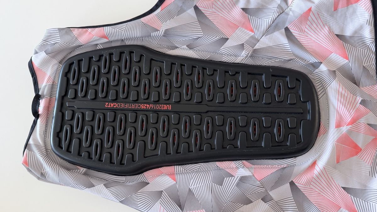 Decathlon Protezioni & Imbottiture: Rückenprotektor Ski Snowboard Kinder - 10J/140 – Usato da Kappel am Albis venduto da dmu_z9fb 3
