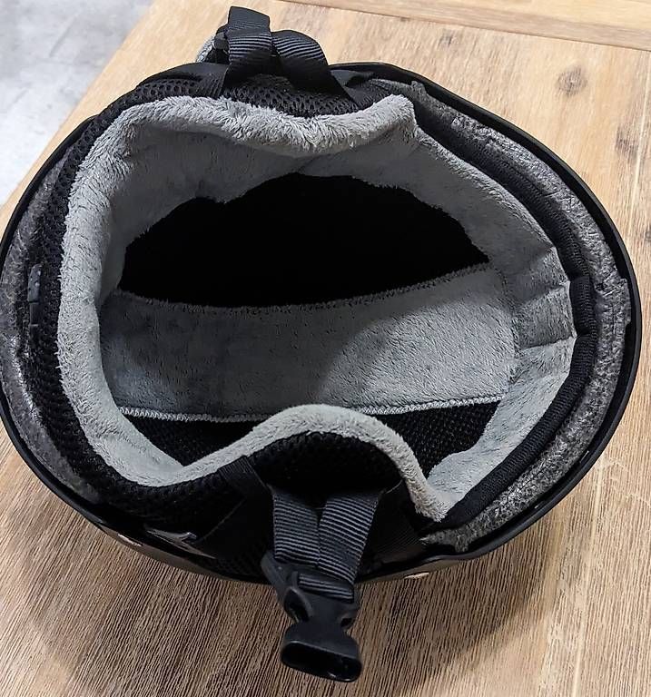 K2 Caschi: Snowboard- /Skihelm K2 – Usato da Basel venduto da gje_wbp6 1