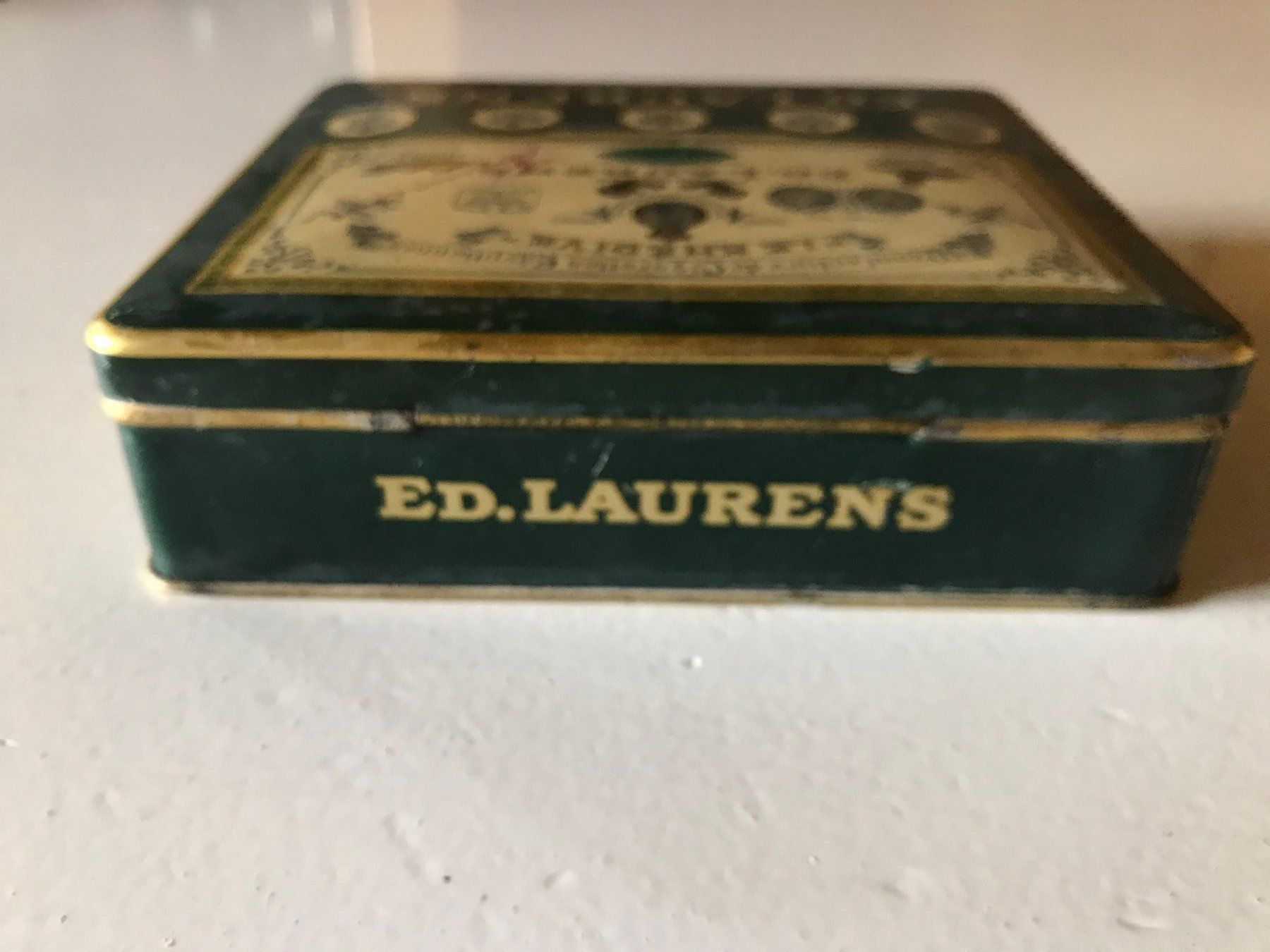 Tabacchi: Ancienne boite à cigarettes Ed.Laurens – Usato da Ste-Croix venduto da mjmg 6