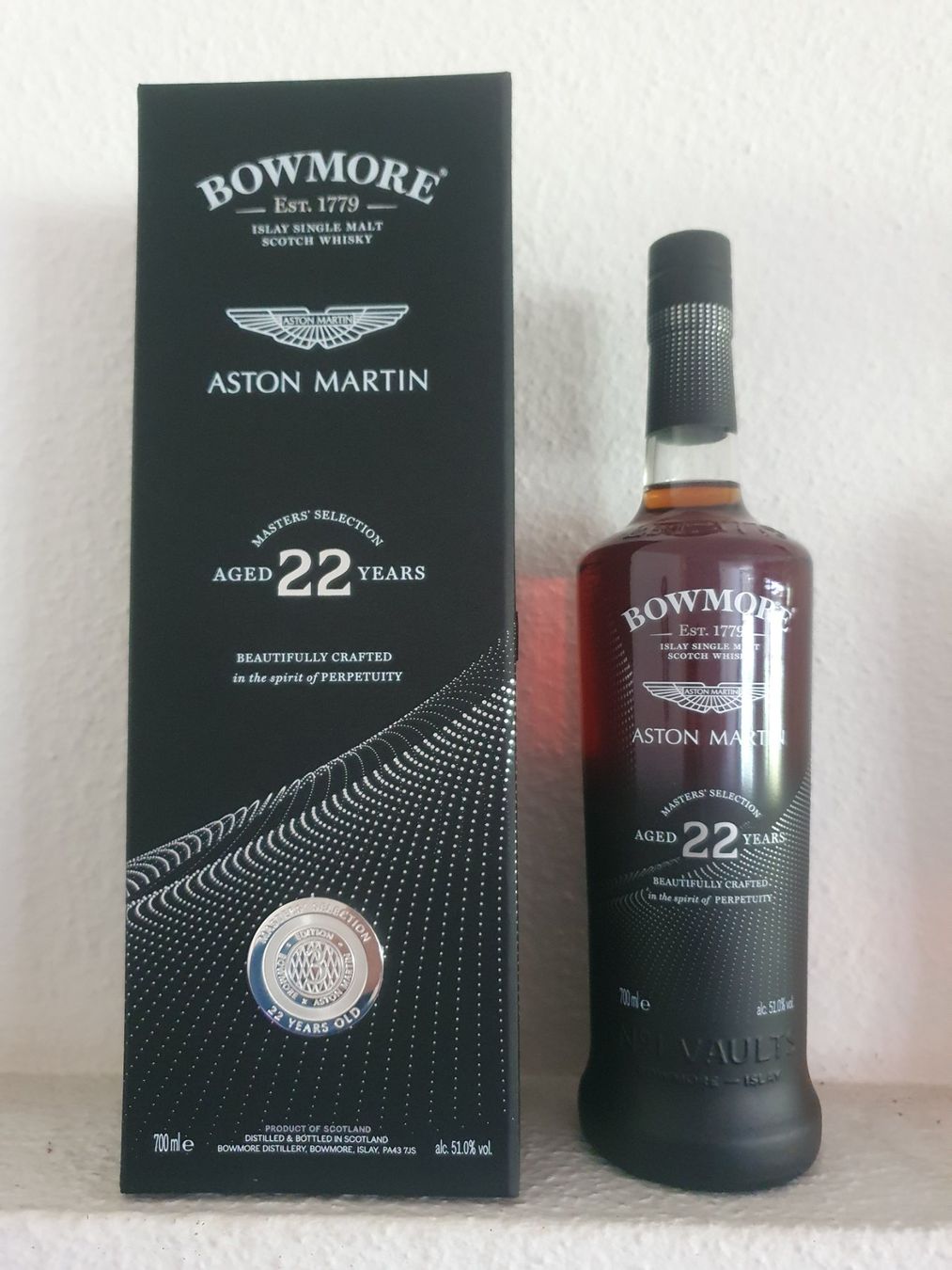 Bowmore Spirituosen: Bowmore Aston Martin Masters selection Nr.3 22y – Neu und originalverpackt aus Langnau am Albis von jer_pm72