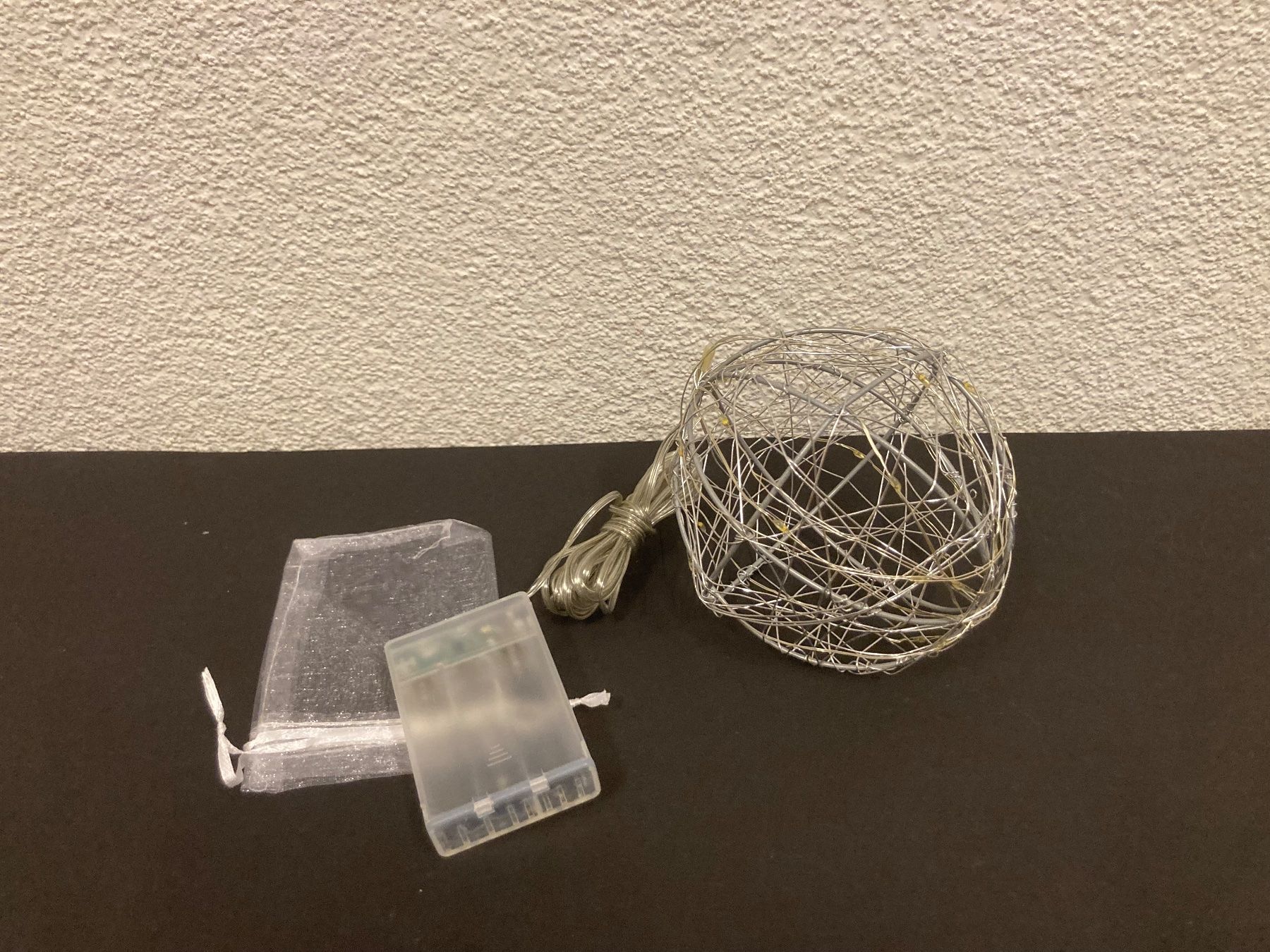 Alle Dekorationen: LED Drahtkugel 12cm , mit20 LED, Timerfunktion – Neu und originalverpackt aus Neuenhof von jorogo 1