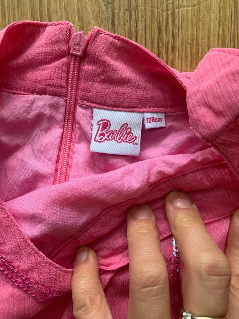 Vestiti & Gonne: Elegantes Mädchenkleid 128 in rosa – Usato da Ostermundigen venduto da des_t9vv 4