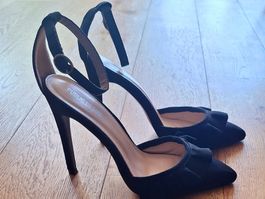 Escarpins en daim noir, t.39, Neufs!