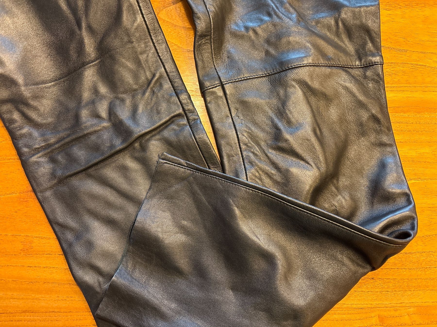 Pantaloni: Schwarze Lederhose Gr. 38, – Usato da Guntershausen venduto da Herbie8357 3