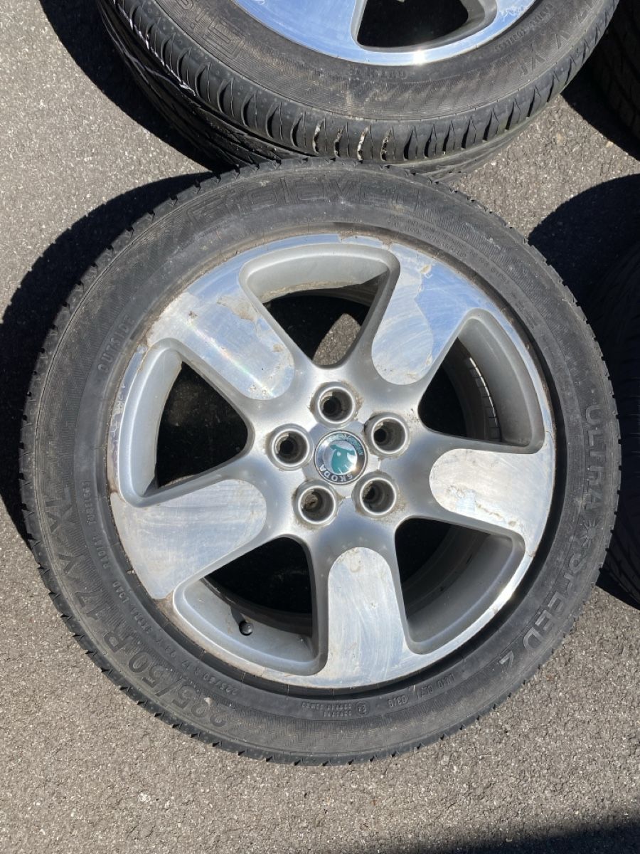 Pneumatici & Ruote complete: Kompletträder Octavia – Usato da Altdorf UR venduto da speedrs9 3