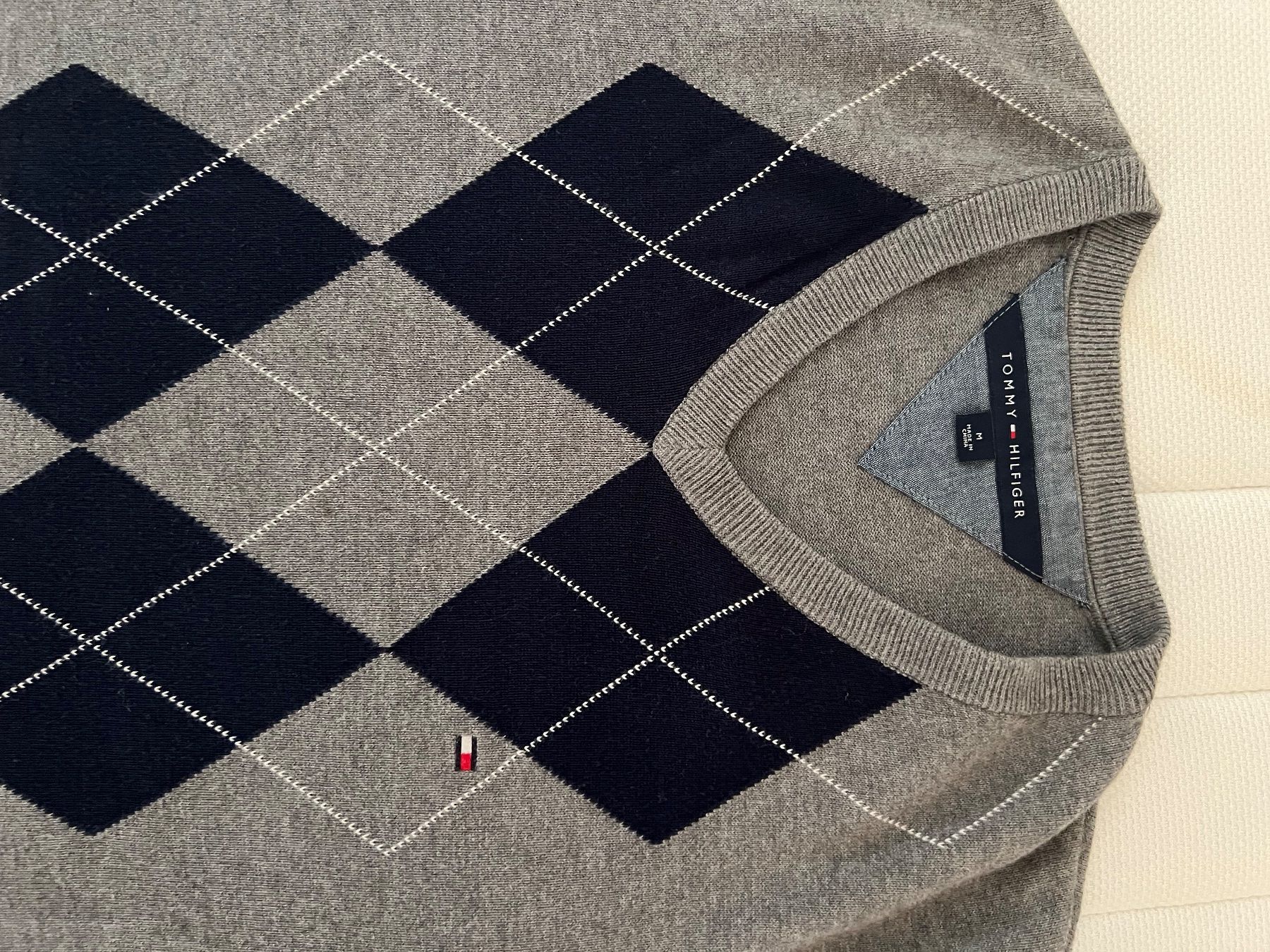 Tommy Hilfiger Maglioni & Felpe: Tommy Hilfiger Sweater - Like New – Nuovo (secondo la descrizione) da Zürich venduto da and_y8dy 2