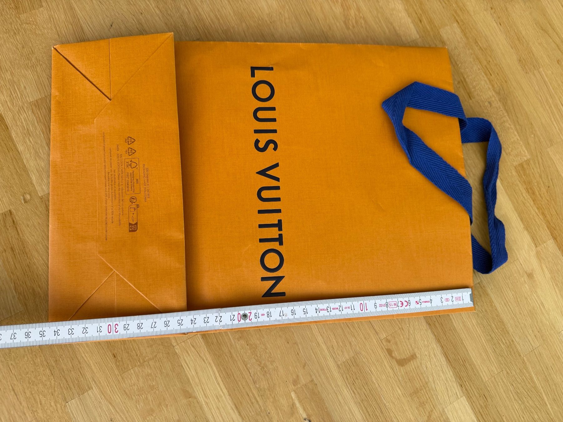Borse: 5 Louis Vuitton Papiertragetaschen gebrauchter Zustannd – Usato da Winterthur venduto da -BeHappy24- 6