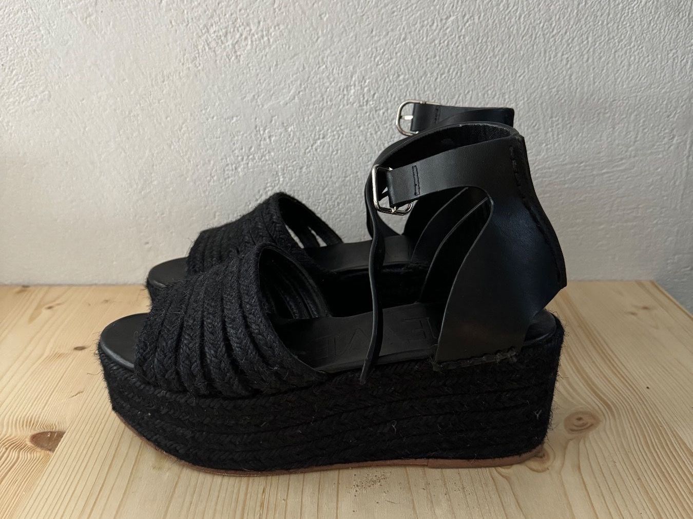 Damenschuhe: Designer Loewe Bast Schuhe, schwarz – Gebraucht aus Zürich von  1
