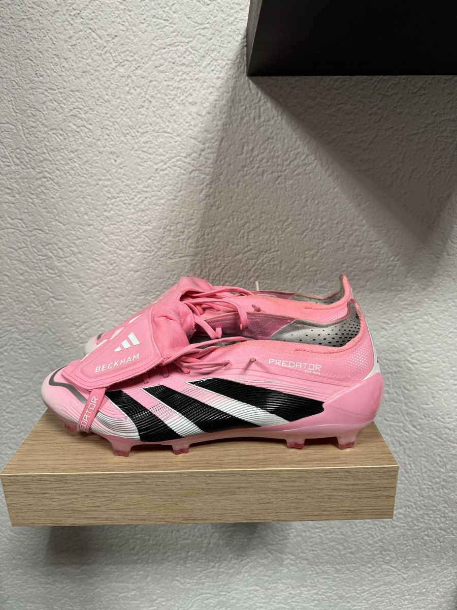 Adidas Chaussures hommes: Adidas Predator Pink Beckham FG – D'occasion à Spiez par vvo_627h