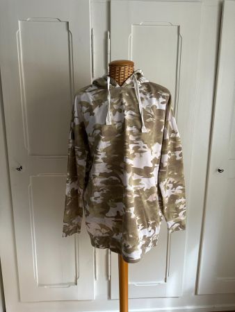 MISSGUIDED - Camouflage Hoodie Sweatshirt 36