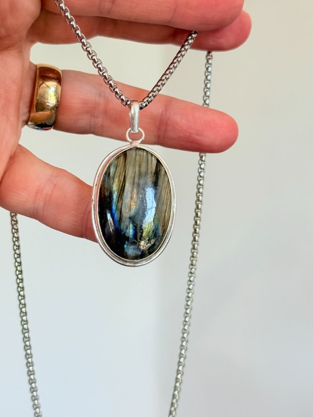Catenine: Collier vintage avec pendentif pierre Labradorite – Nuovo e nell'imballaggio originale da Genève venduto da AWWA 6