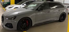 AUDI RS4 Avant quattro tiptronic