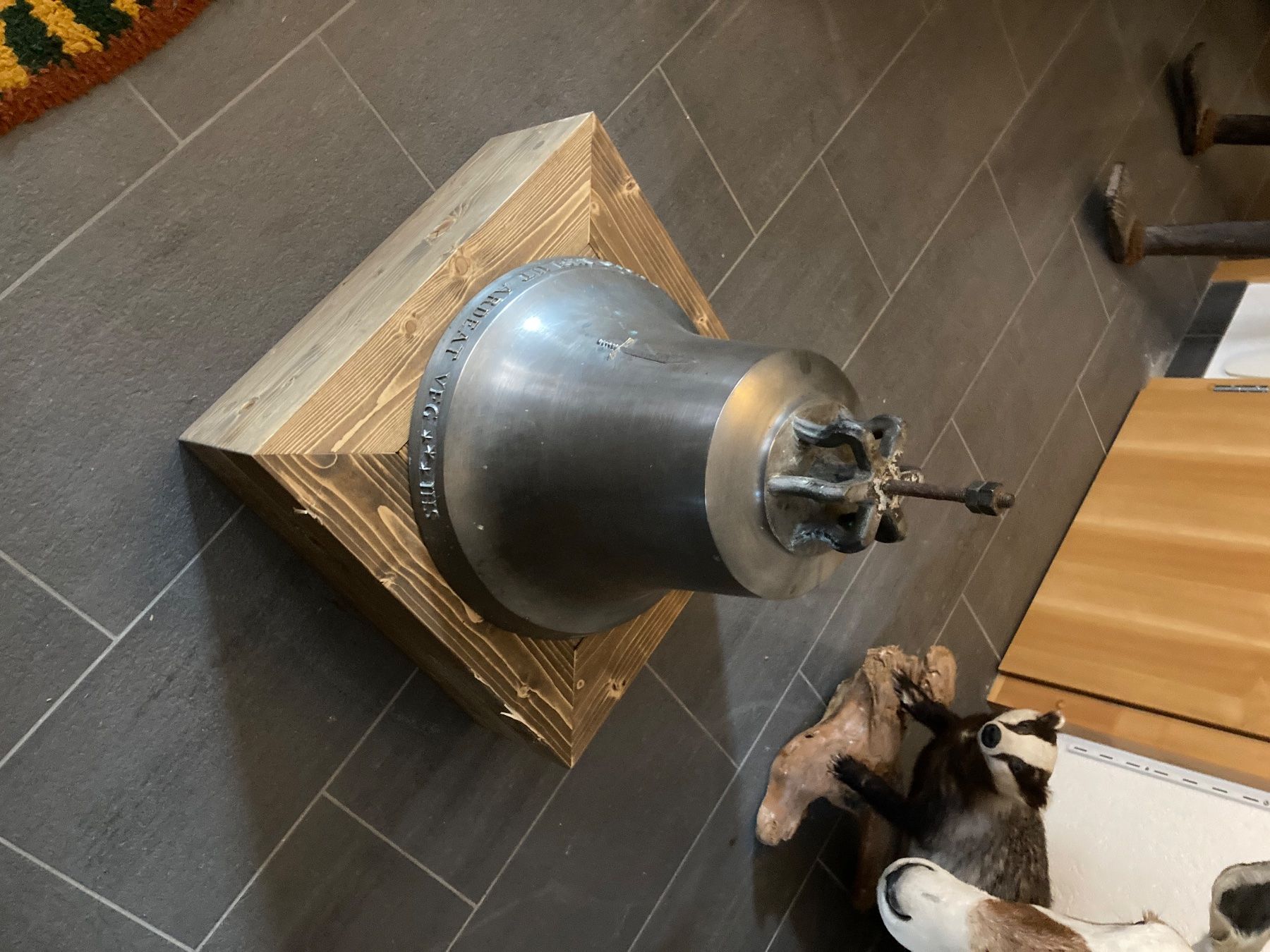 Glocken & Treicheln: Cloche de Société privée – Gebraucht aus Orsières von 2012momo01 5