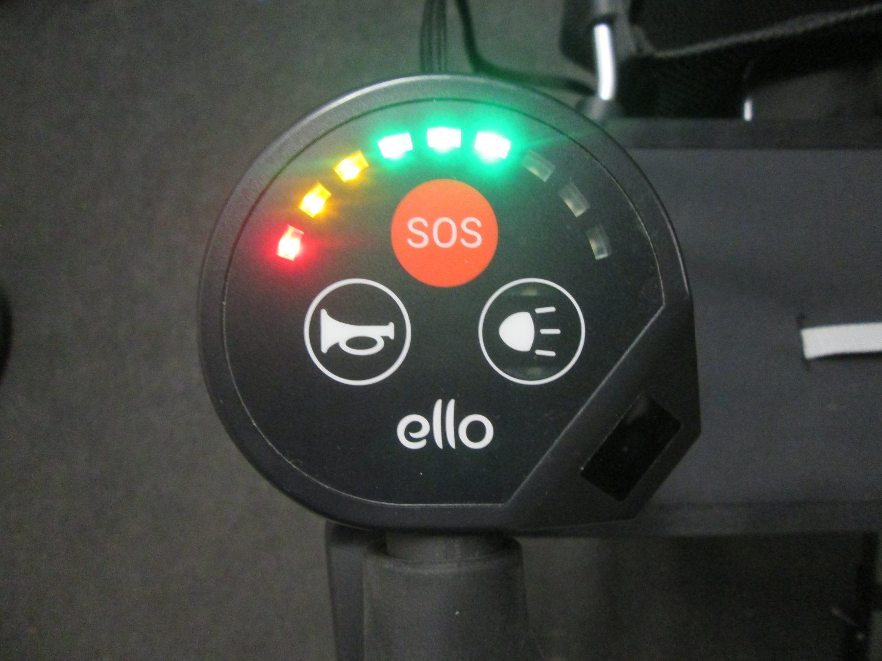 Ausili per la deambulazione: original ELLO Elektro Rollator / neuwertig – Nuovo (secondo la descrizione) da Rapperswil SG venduto da designandmore 6